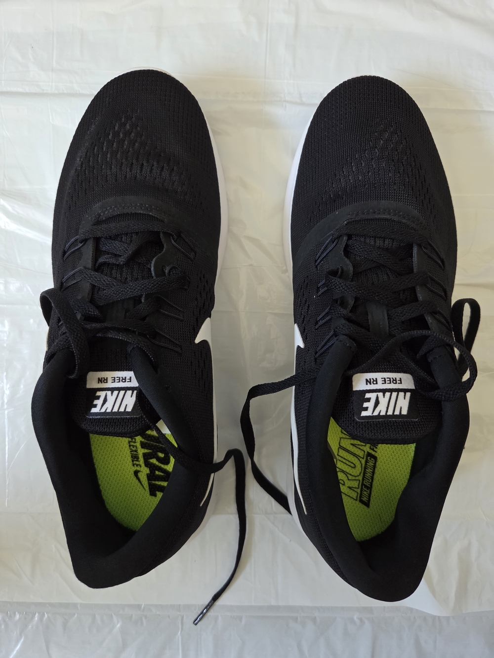 Nike Free RN 2016 Black White Volt Run Natural